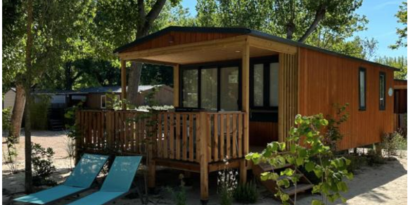 Pool Lodge proche de la piscine et du complexe sportif