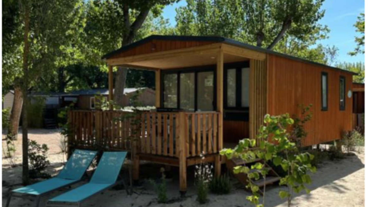 Pool Lodge proche de la piscine et du complexe sportif